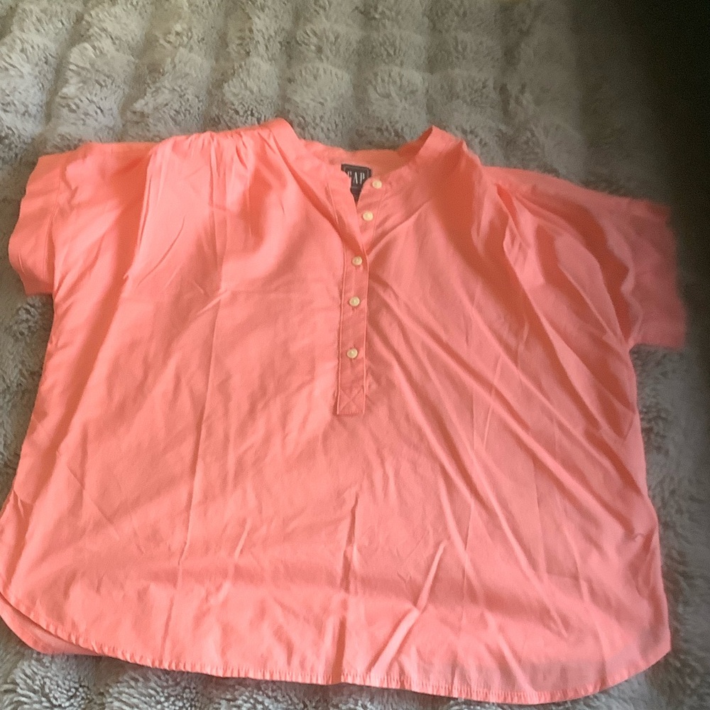 GAP Coral Button-Up Women's Top